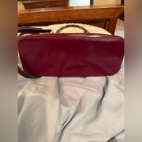 🌺NWT Tory Burch Emerson Patent Large Dome Satchel IN ROYAL BURGUNDY🌺 - Picture 6 of 12